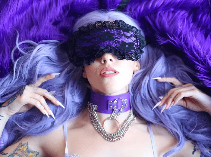 Spoiled Princess Blindfold The Kinky Peach Vibrators