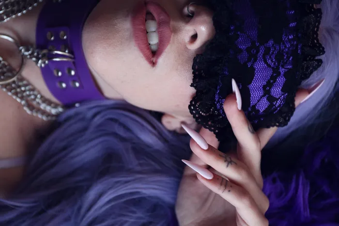 Spoiled Princess Blindfold The Kinky Peach Vibrators