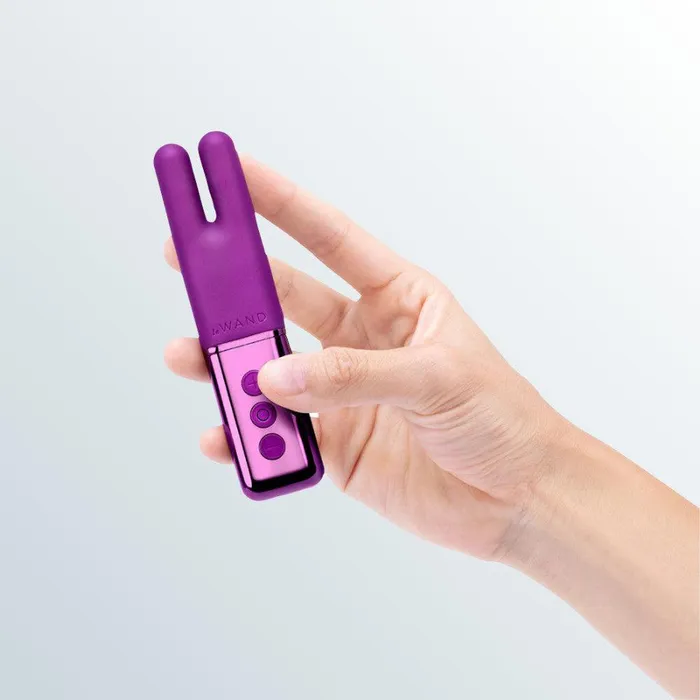 Le Wand Chrome Deux DualMotor Vibrator Dark Cherry Le Wand Vibrators